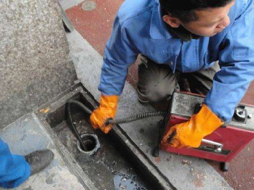 振兴疏通下水道